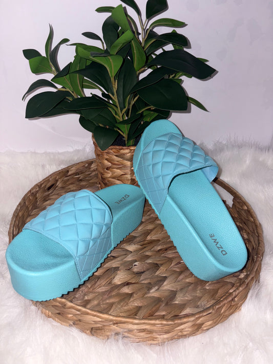 Skyline Quilted Platform