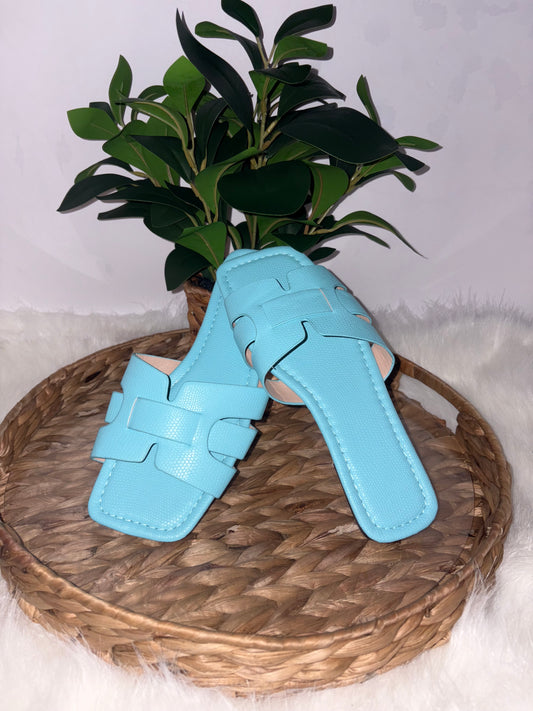  Aqua Luxe Slides